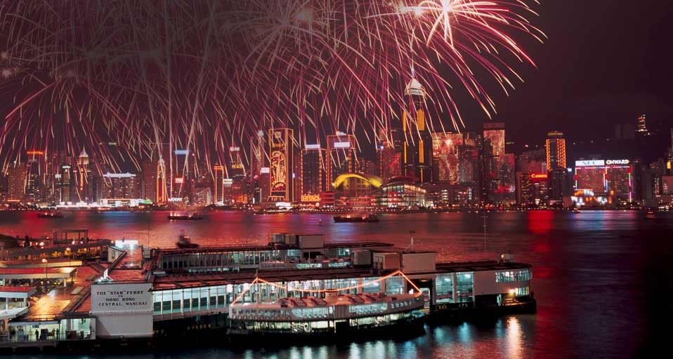 香港春节的跨年烟火汇演(JTB Photo/Japan Travel Bureau/Photolibrary ©) - 2010/02/17 香港春节的跨年烟火汇演(JTB Photo/Japan Travel Bureau/Photolibrary ©) - 2010/02/17