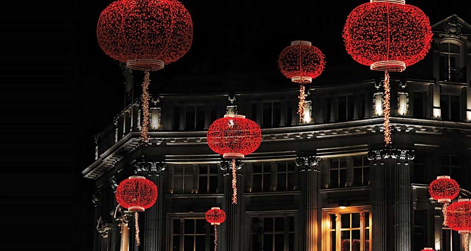 外国人过中国春节:伦敦街头的漂亮灯笼(Marion Krauskopf/Panther Media/age fotostock ©) - 2010/02/19 外国人过中国春节:伦敦街头的漂亮灯笼(Marion Krauskopf/Panther Media/age fotostock ©) - 2010/02/19