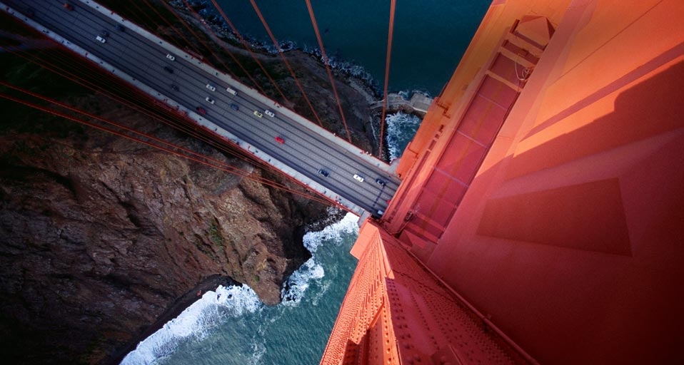 俯瞰美国加利福尼亚州的金门大桥(George Steinmetz/Corbis ©) - 2010/06/04 俯瞰美国加利福尼亚州的金门大桥(George Steinmetz/Corbis ©) - 2010/06/04