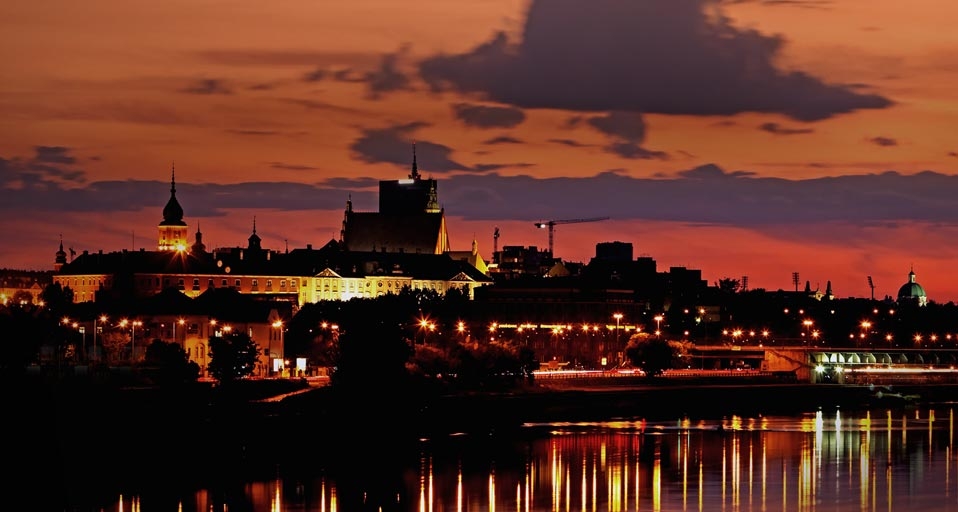夕阳下的波兰华沙旧城区(Allan Baxter/Photolibrary ©) - 2010/08/02 夕阳下的波兰华沙旧城区(Allan Baxter/Photolibrary ©) - 2010/08/02