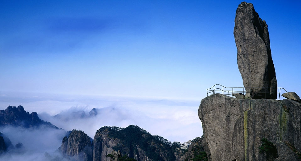 安徽黄山(Panorama Media/Panorama Stock RF/Photolibrary ©) - 2011/07/19 安徽黄山(Panorama Media/Panorama Stock RF/Photolibrary ©) - 2011/07/19