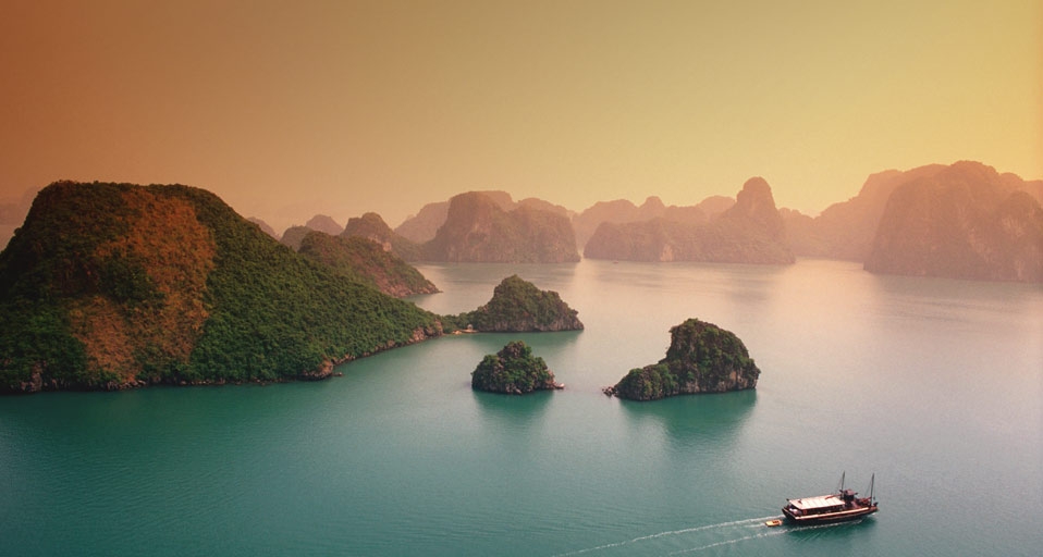 越南广宁省下龙湾(© Mark Daffey/Lonely Planet) ©) - 2012/02/24 越南广宁省下龙湾(© Mark Daffey/Lonely Planet) ©) - 2012/02/24