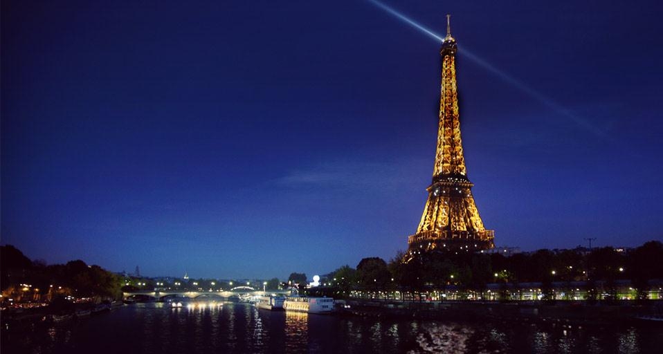法国巴黎埃菲尔铁塔(© Jamie Beck and Kevin Burg. Courtesy of the City of Paris and the operator of the Eiffel Tower. © Pierre Bideau for the lighting of the Eiffel Tower) ©) - 2012/03/30 法国巴黎埃菲尔铁塔(© Jamie Beck and Kevin Burg. Courtesy of the City of Paris and the operator of the Eiffel Tower. © Pierre Bideau for the lighting of the Eiffel Tower) ©) - 2012/03/30