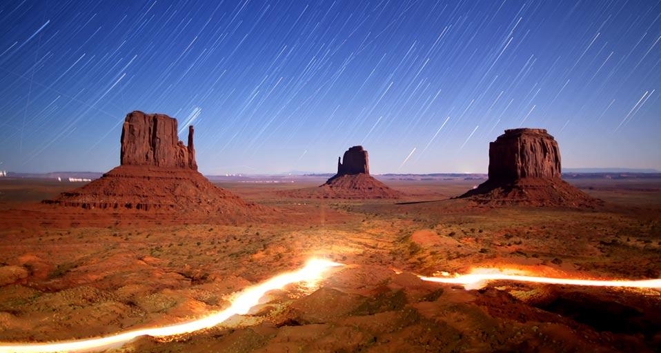 犹他州纳瓦霍部落公园纪念碑谷(© Duncan Frazier/Getty Images) ©) - 2012/07/22 犹他州纳瓦霍部落公园纪念碑谷(© Duncan Frazier/Getty Images) ©) - 2012/07/22