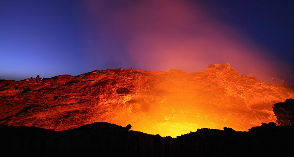埃塞俄比亚灼热的火山熔岩湖(© Dr. Richard Roscoe/Visuals Unlimited, Inc.) - 2013/04/05 埃塞俄比亚灼热的火山熔岩湖(© Dr. Richard Roscoe/Visuals Unlimited, Inc.) - 2013/04/05
