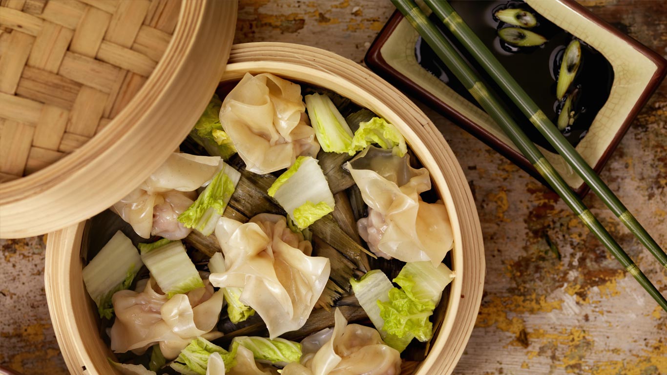 蒸笼中的蒸馄饨(© Lauri Patterson/Vetta/Getty Images) - 2014/06/12 蒸笼中的蒸馄饨(© Lauri Patterson/Vetta/Getty Images) - 2014/06/12
