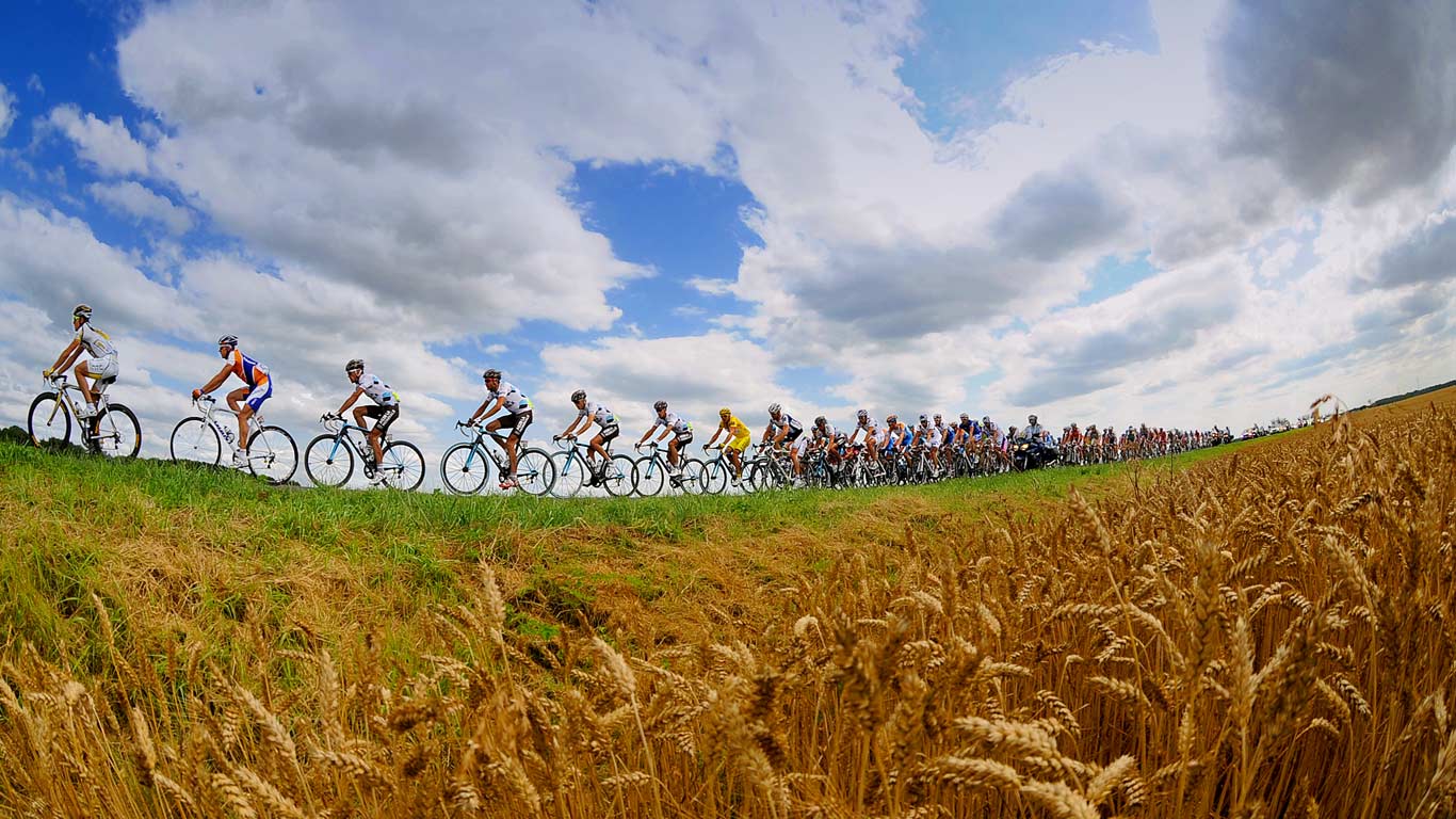 环法自行车赛选手(© Tim De Waele/Corbis) - 2014/07/04 环法自行车赛选手(© Tim De Waele/Corbis) - 2014/07/04