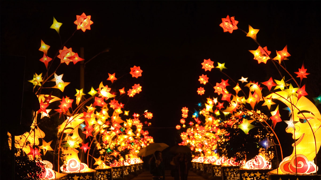 北京中秋圆明园灯会(© Liu Xiaoyang/Alamy) - 2014/09/23 北京中秋圆明园灯会(© Liu Xiaoyang/Alamy) - 2014/09/23