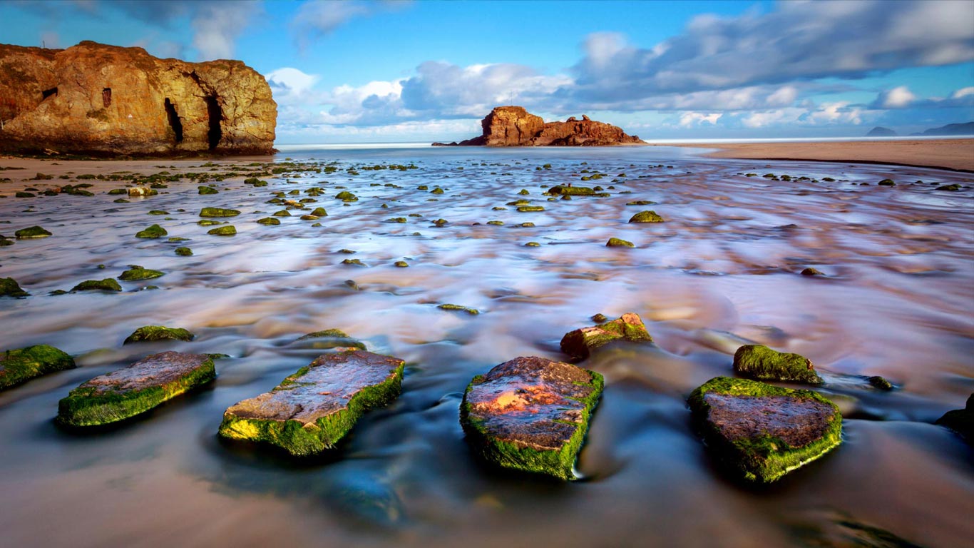 英国康沃尔郡,佩伦波思海滩的踏脚石(© Alamy) - 2014/10/17 英国康沃尔郡,佩伦波思海滩的踏脚石(© Alamy) - 2014/10/17