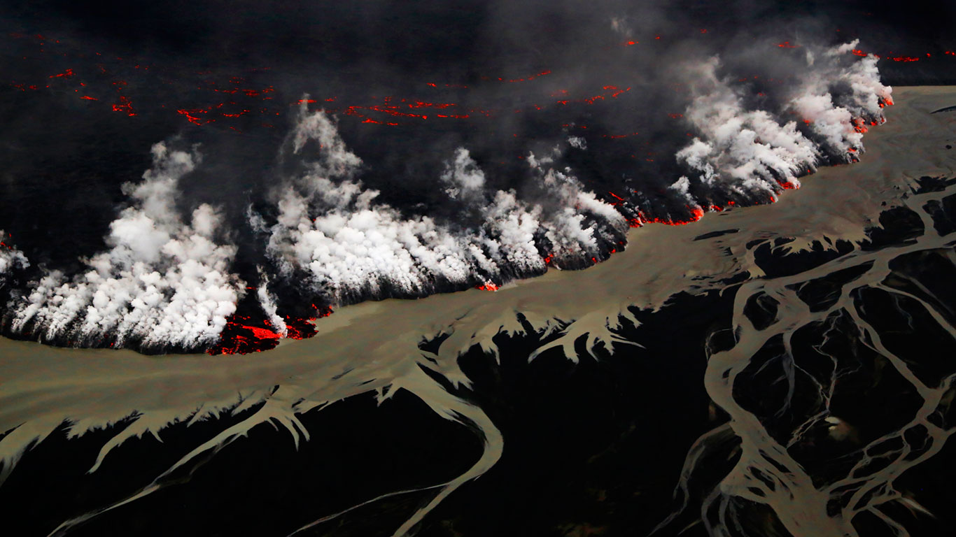 冰岛,胡勒汉火山喷发(© Johnathan Ampersand Esper/Aurora Photos) - 2015/03/02 冰岛,胡勒汉火山喷发(© Johnathan Ampersand Esper/Aurora Photos) - 2015/03/02