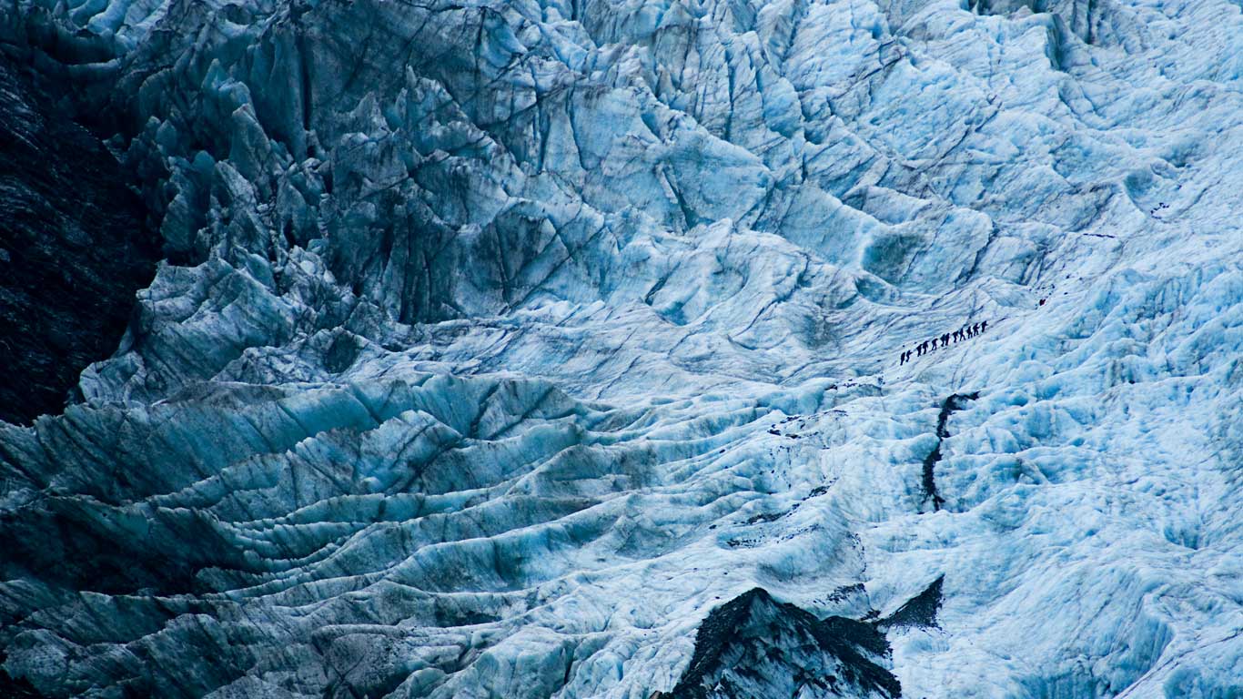 新西兰弗兰兹·约瑟夫冰河的徒步旅行者(© Keri Oberly/Aurora Photos) - 2015/04/03 新西兰弗兰兹·约瑟夫冰河的徒步旅行者(© Keri Oberly/Aurora Photos) - 2015/04/03