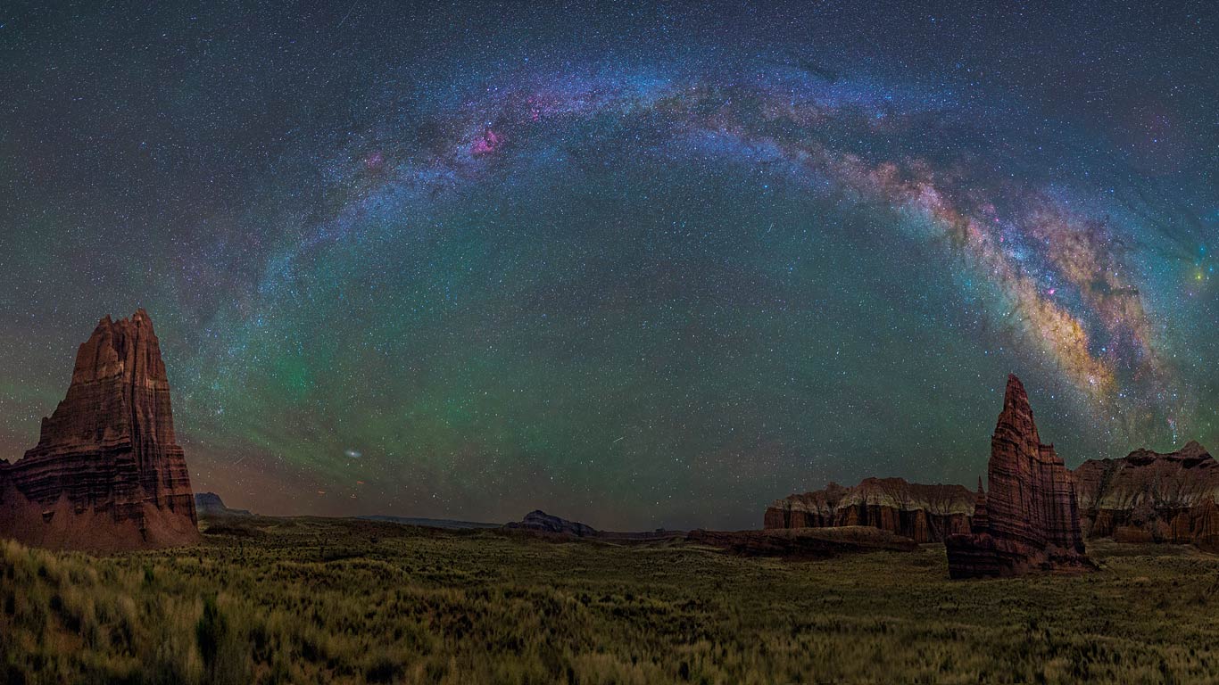 美国,犹他州,圆顶礁国家公园上空的银河(© Dave Lane/NASA) - 2015/09/16 美国,犹他州,圆顶礁国家公园上空的银河(© Dave Lane/NASA) - 2015/09/16