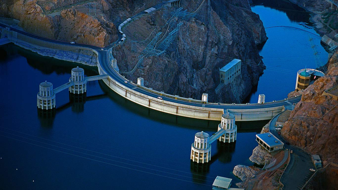 美国,亚利桑那州和内华达州边界上的胡佛水坝(© George Steinmetz/Corbis) - 2015/09/30 美国,亚利桑那州和内华达州边界上的胡佛水坝(© George Steinmetz/Corbis) - 2015/09/30