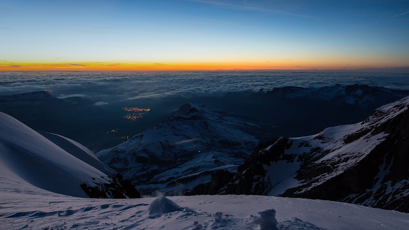 瑞士,伯尔尼兹阿尔卑斯山脉的少女峰山坳车站 (© Markus Eichenberger Photo/Nimia) - 2016/03/02 瑞士,伯尔尼兹阿尔卑斯山脉的少女峰山坳车站 (© Markus Eichenberger Photo/Nimia) - 2016/03/02