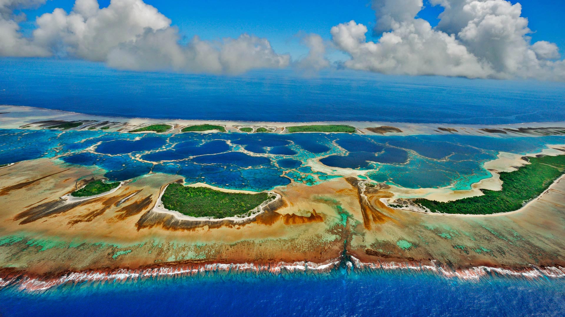 基里巴斯,加罗林环礁 (© Brian J. Skerry/Getty Images) - 2016/06/18 基里巴斯,加罗林环礁 (© Brian J. Skerry/Getty Images) - 2016/06/18