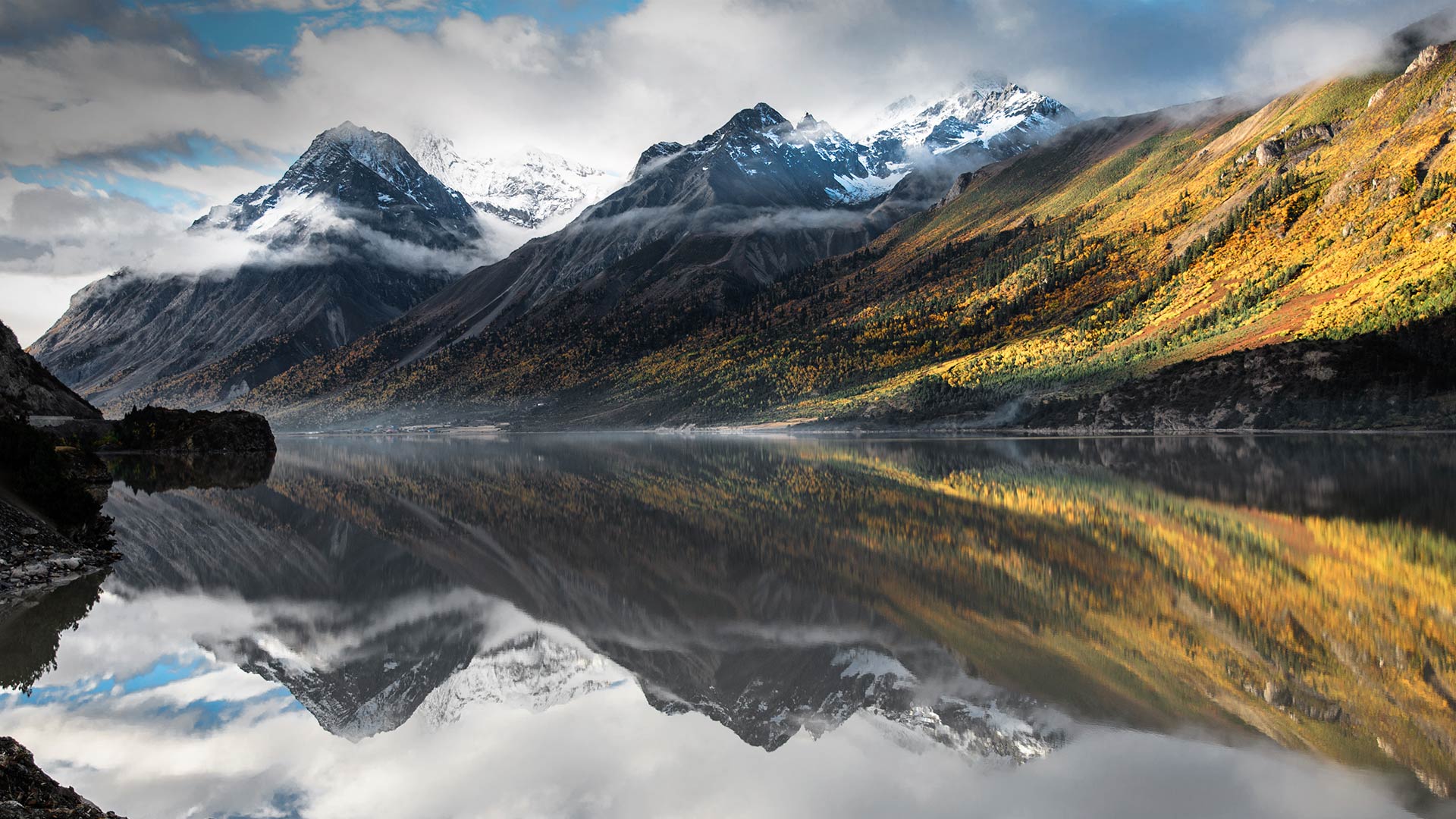 【今日霜降】西藏昌都市然乌湖 (© Yuanping/iStock/Getty Images Plus) - 2016/10/23 【今日霜降】西藏昌都市然乌湖 (© Yuanping/iStock/Getty Images Plus) - 2016/10/23