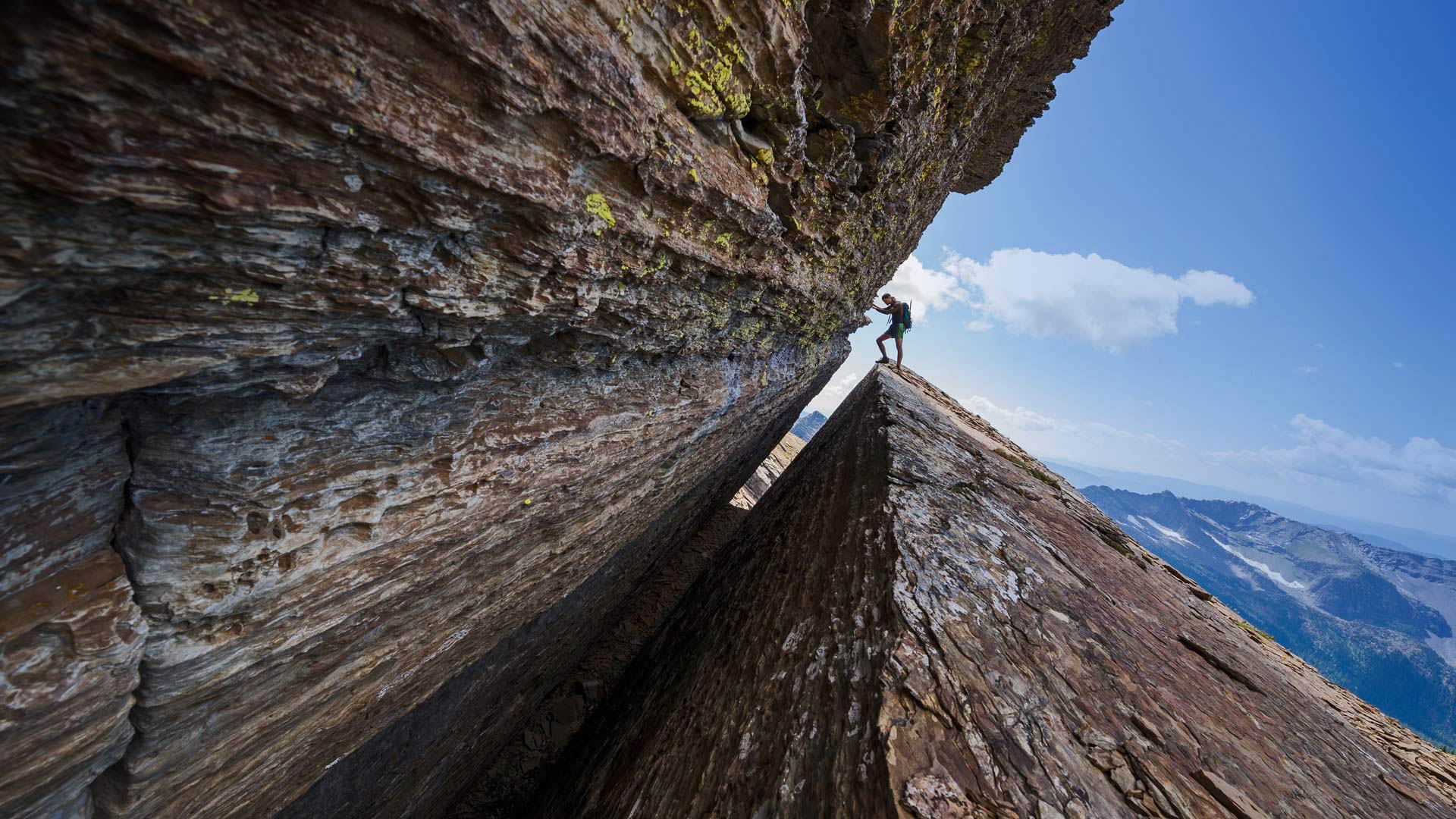 一位登山爱好者正在征服Cabinet山峰,蒙大拿州 (© Steven Gnam/Tandem Stills + Motion) - 2017/01/02 一位登山爱好者正在征服Cabinet山峰,蒙大拿州 (© Steven Gnam/Tandem Stills + Motion) - 2017/01/02