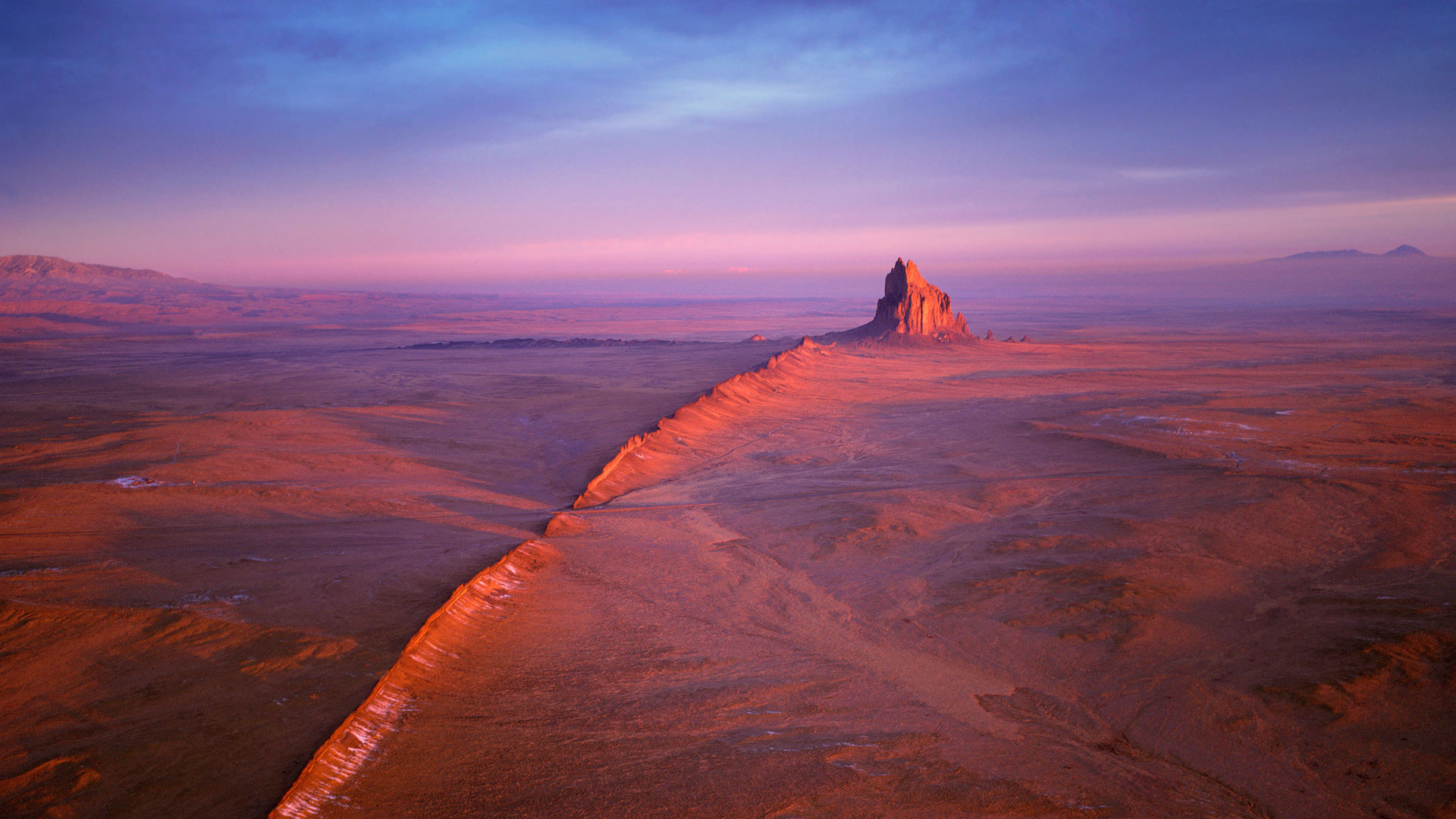 纳瓦霍族保留地内的船岩,新墨西哥州 (© Wild Horizon/Getty Images) - 2017/03/02 纳瓦霍族保留地内的船岩,新墨西哥州 (© Wild Horizon/Getty Images) - 2017/03/02