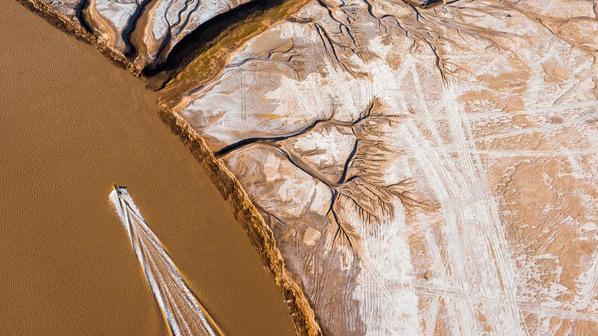 科罗拉多河三角洲鸟瞰图,墨西哥 (© Peter McBride/Aurora Photos) - 2018/02/23 科罗拉多河三角洲鸟瞰图,墨西哥 (© Peter McBride/Aurora Photos) - 2018/02/23