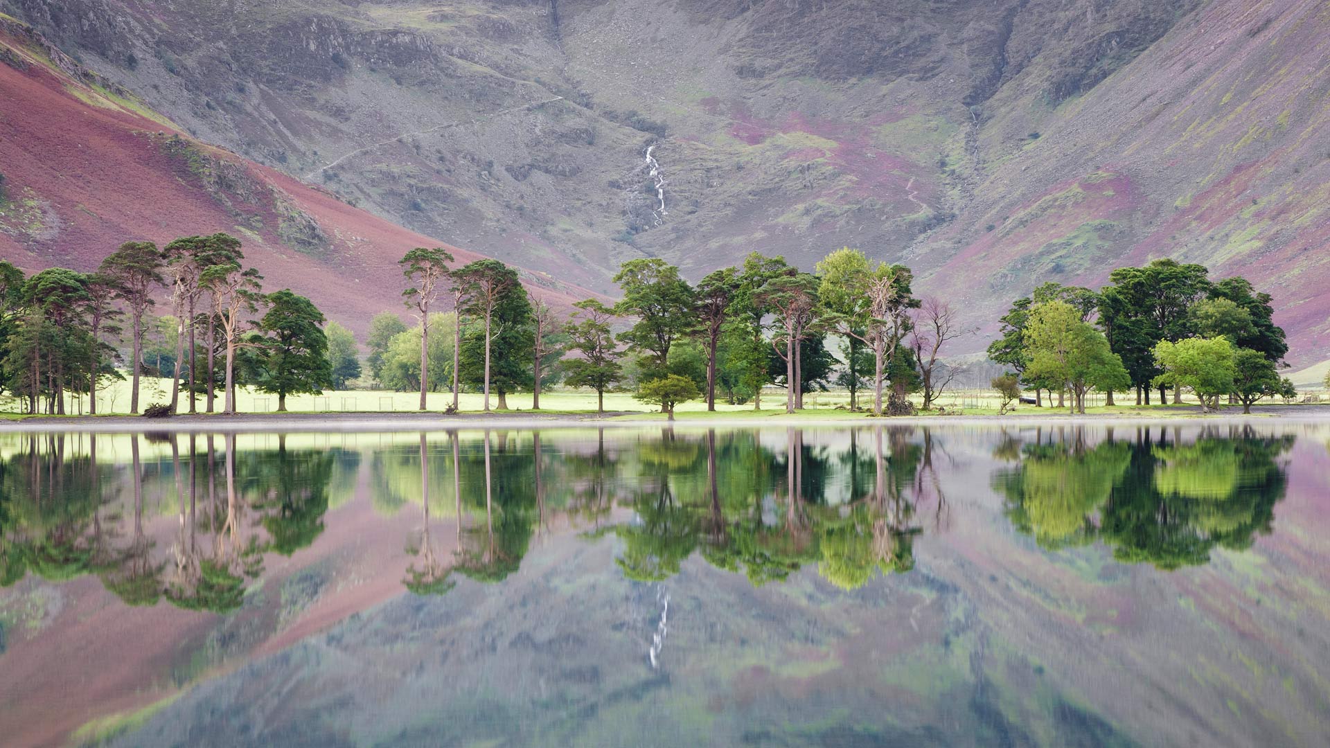 湖区的巴特米尔湖,英国西北英格兰 (© Robert Harding/Markus Lange/plainpicture) - 2018/07/04 湖区的巴特米尔湖,英国西北英格兰 (© Robert Harding/Markus Lange/plainpicture) - 2018/07/04