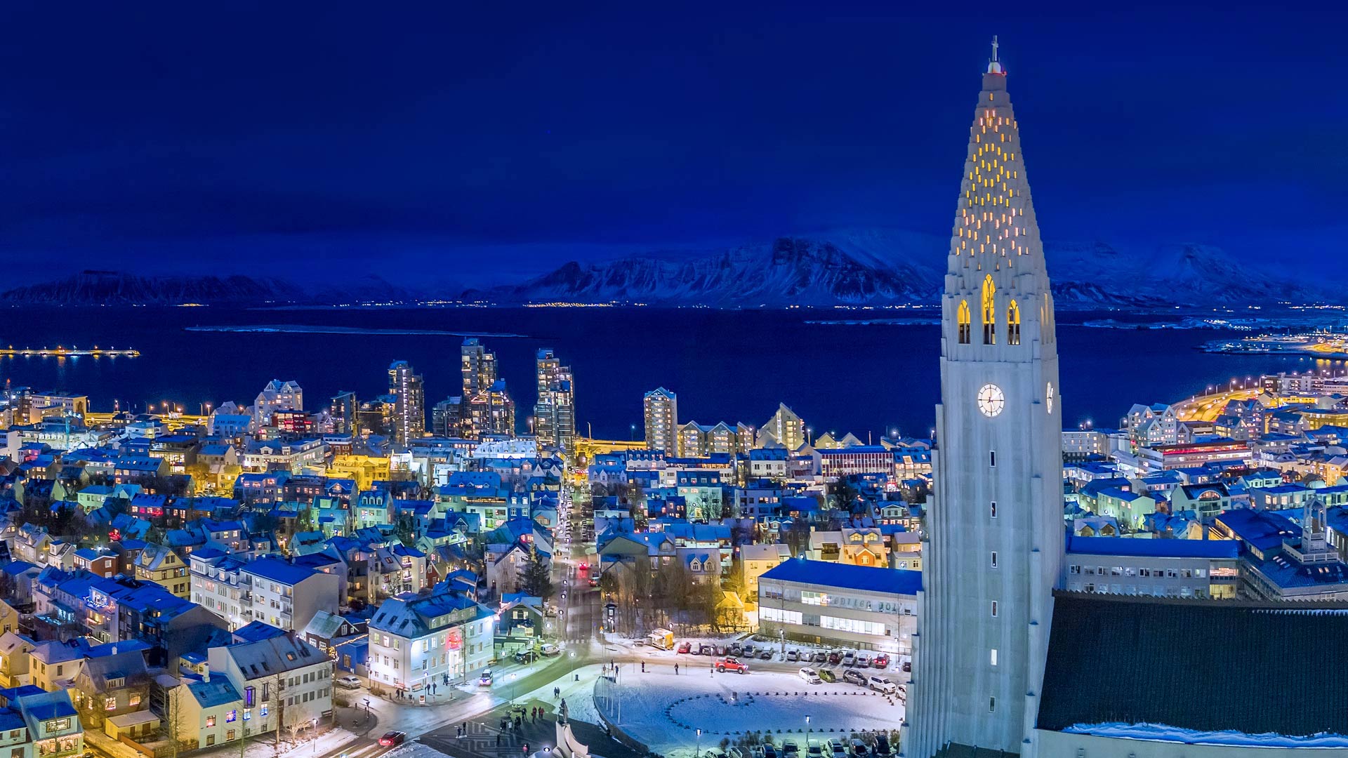 雷克雅未克的夜景 (© Arctic-Images/Corbis Documentary/Getty Images) - 2018/12/13 雷克雅未克的夜景 (© Arctic-Images/Corbis Documentary/Getty Images) - 2018/12/13