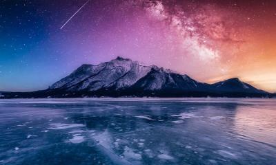 大自然的波普艺术&nbsp;&nbsp;|&nbsp;&nbsp;亚伯拉罕湖冰封景象，艾伯塔省，加拿大 (&copy; Luis F Arevalo/Getty Images) - 2026/01/19