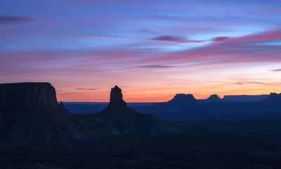 日落之后，探索仍在继续&nbsp;&nbsp;|&nbsp;&nbsp;夕阳下的峡谷地国家公园，莫阿布，犹他州，美国 (&copy; Jason Hatfield/Tandem Stills + Motion) - 2026/04/20