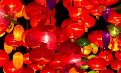 当月亮也来赴会&nbsp;&nbsp;|&nbsp;&nbsp;庆祝中秋节的中国灯笼 (&copy; LeeYiuTung/Getty Images) - 2026/09/25